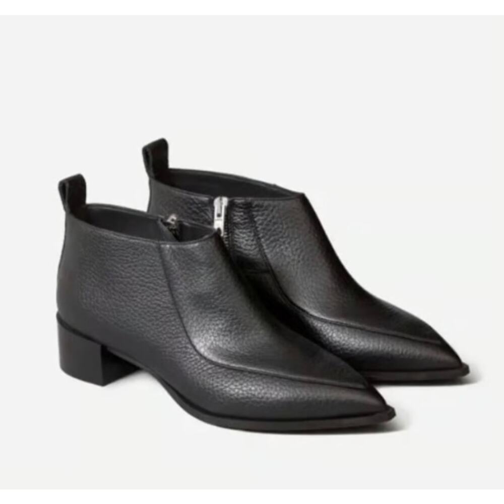 Everlane Boss Black Pebbled Leather Ankle Booties